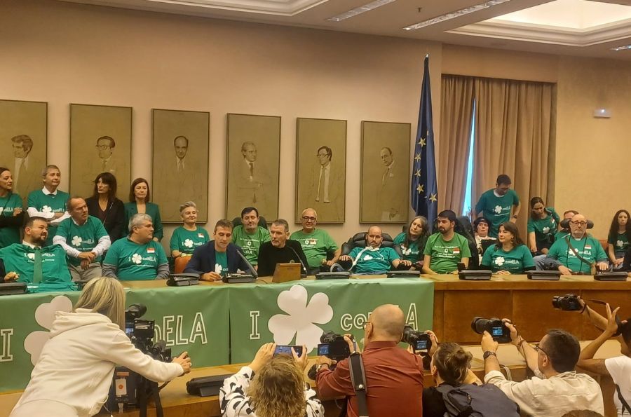Rueda de prensa de Unzué