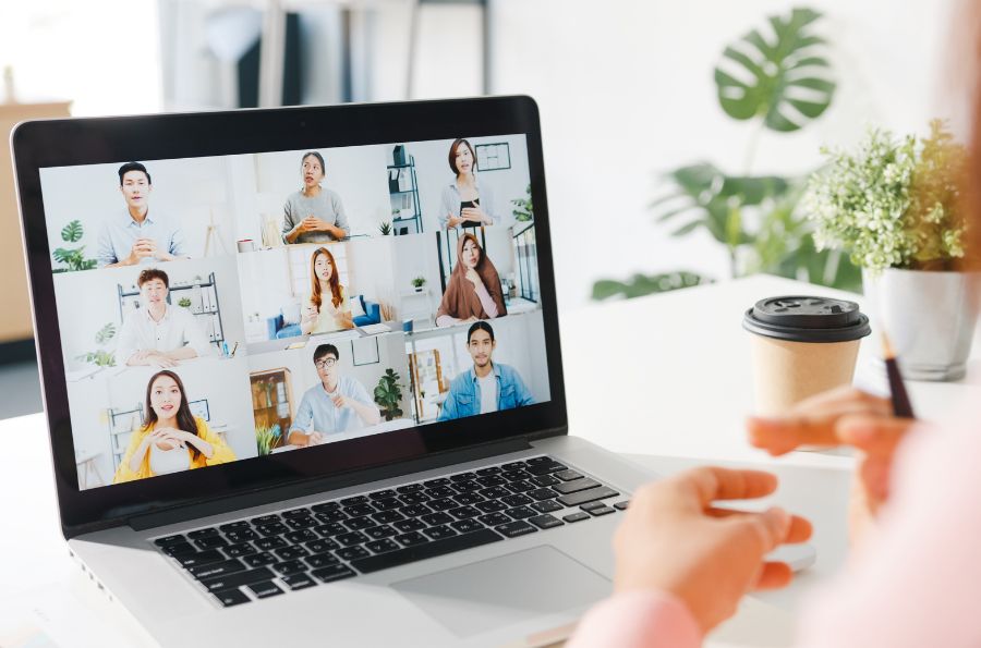asamblea online vista desde el ordenador