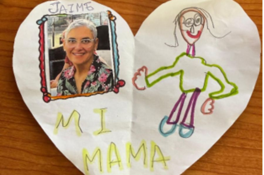 Corazón que un hijo hace a su madre