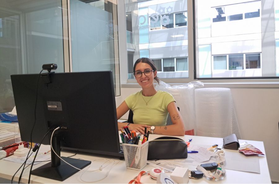 Mujer en el puesto de trabajo